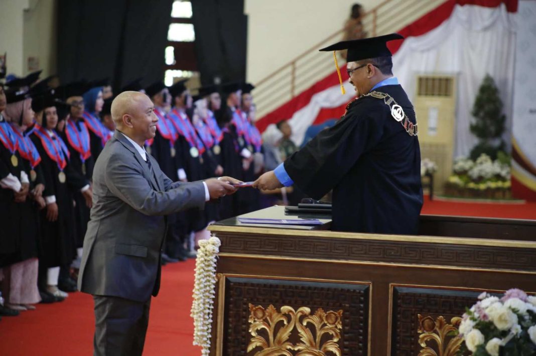 Wisuda ke-49 POLIJE